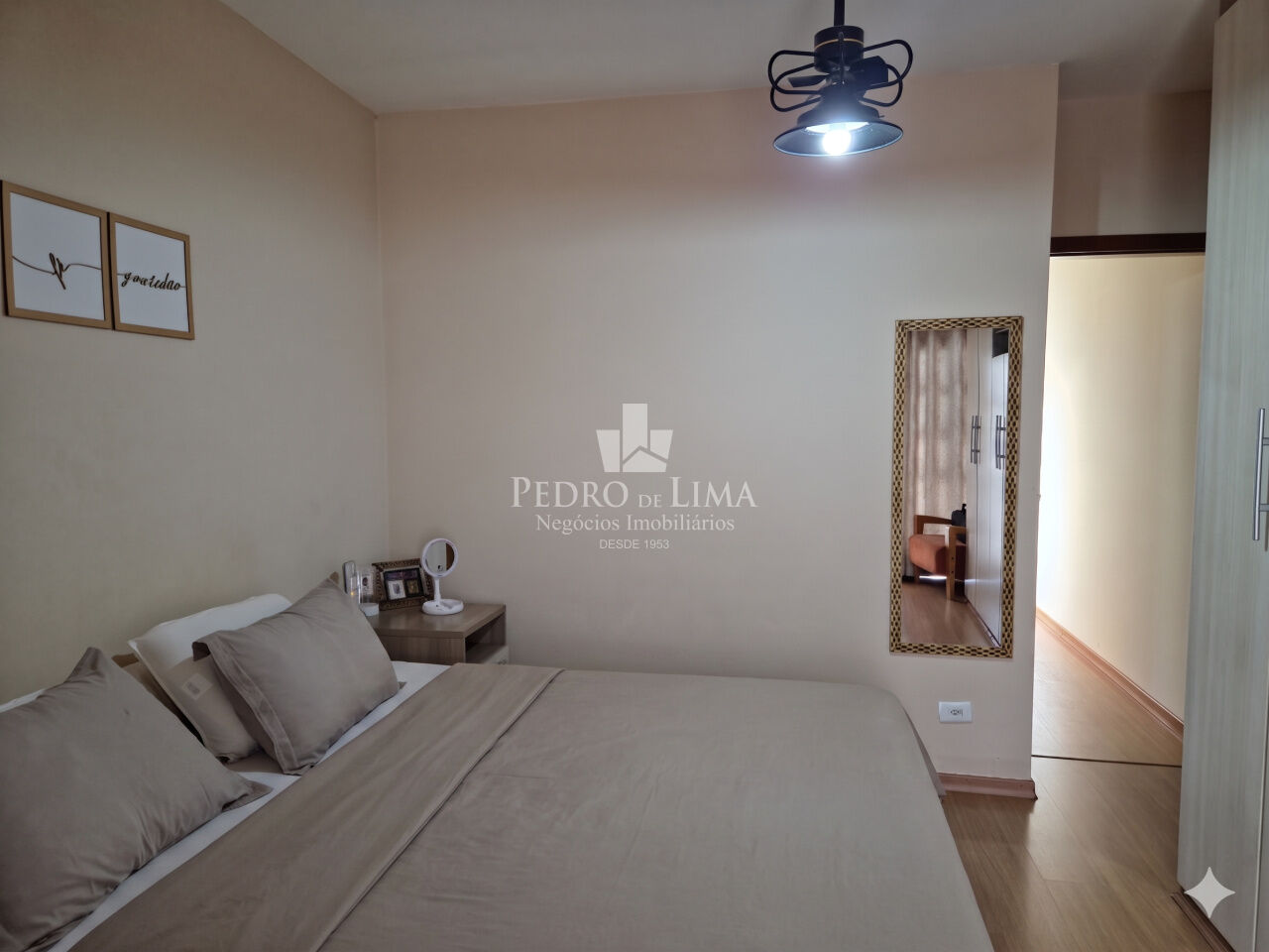 Sobrado de 3 dormitórios, 1 suíte, 3 vagas e 143 m², no Jardim Brasília - Cidade Lider