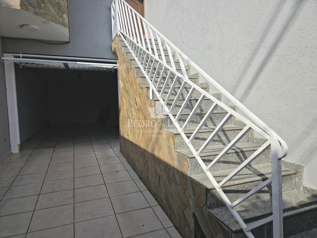 Sobrado de 3 dormitórios, 1 suíte, 3 vagas e 143 m², no Jardim Brasília - Cidade Lider