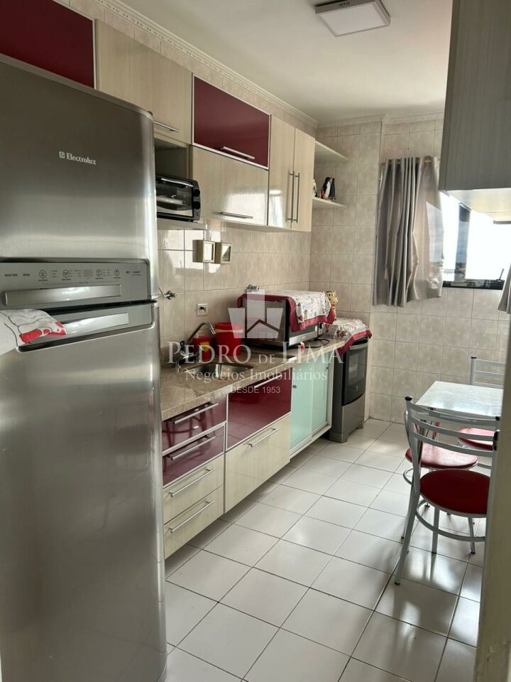 Apartamento na Vila Ré com 2 Dormitórios sendo uma suíte e 2 vagas
