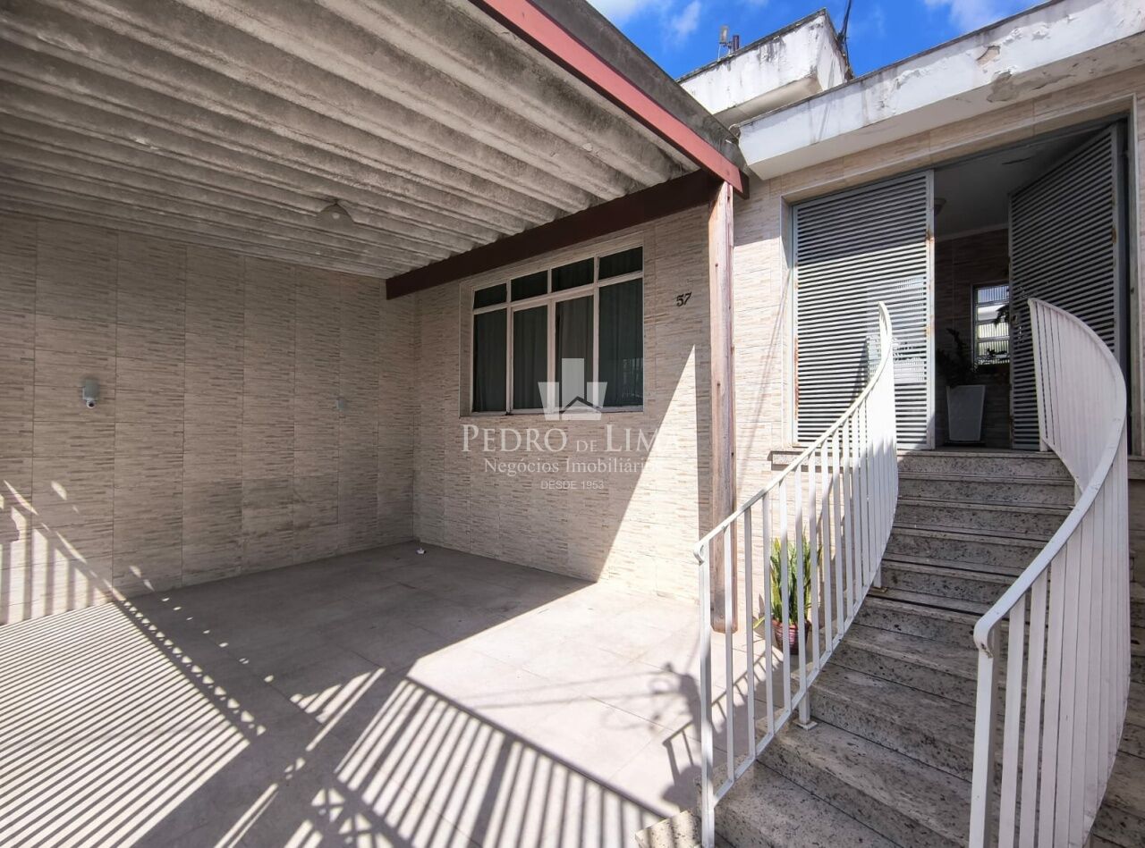 Casa Térrea 2 Quartos, 2 vagas e Edícula na Penha