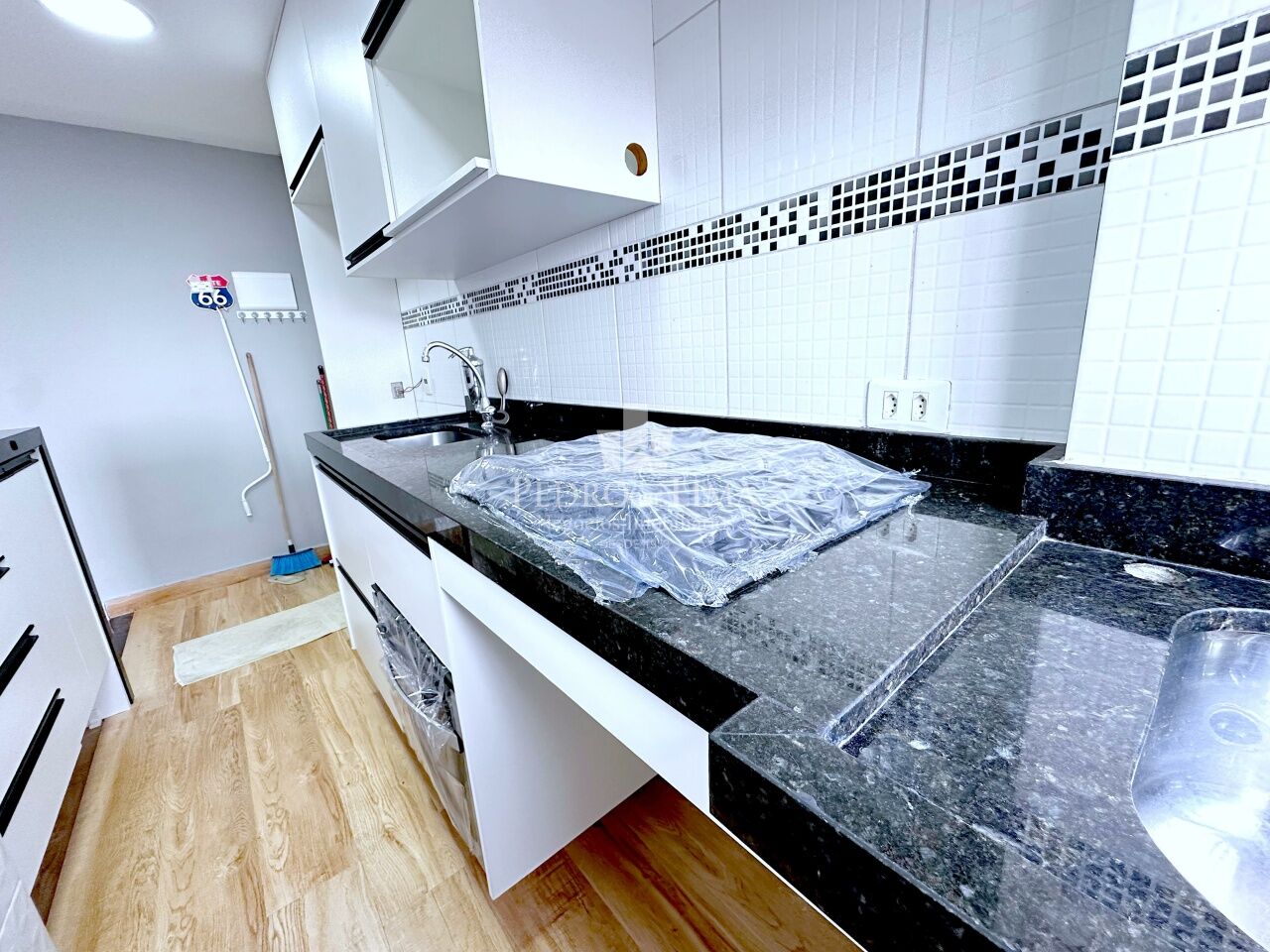 Apartamento, 2 dormitórios, 10 minutos a pé do metrô - Bairro Vila Esperança - Penha
