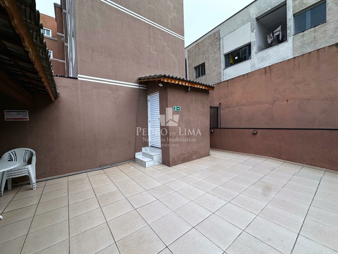 Apartamento, 2 dormitórios, 10 minutos a pé do metrô - Bairro Vila Esperança - Penha