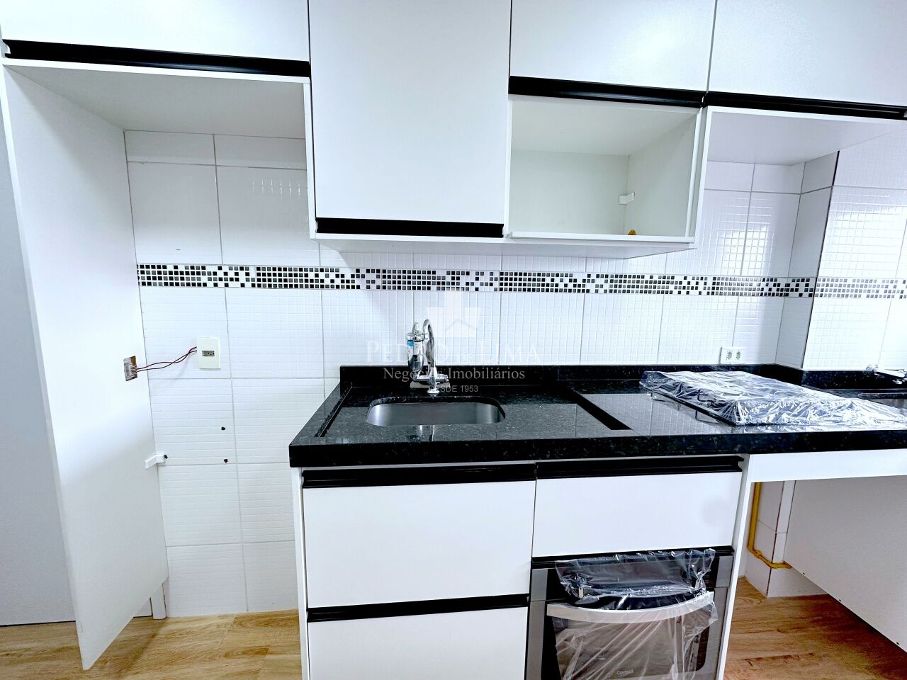 Apartamento, 2 dormitórios, 10 minutos a pé do metrô - Bairro Vila Esperança - Penha