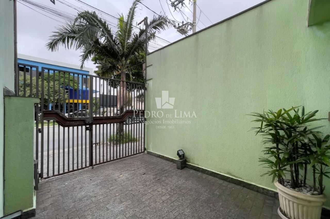 Sobrado frontal à venda, 3 dormitórios, 2 salas, 1 vaga e 112 m²  na Penha