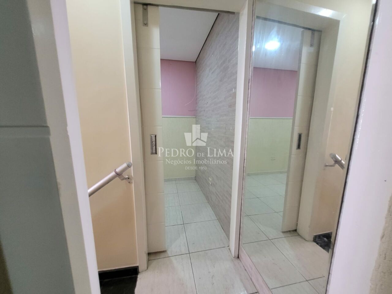 Casa com 2 dormitorios e 1 vaga - Vila Cisper 