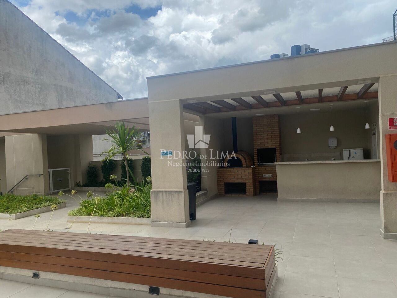 Apartamento 2 dormitórios, 1 vaga, aceita permuta e 48 m² na  Penha