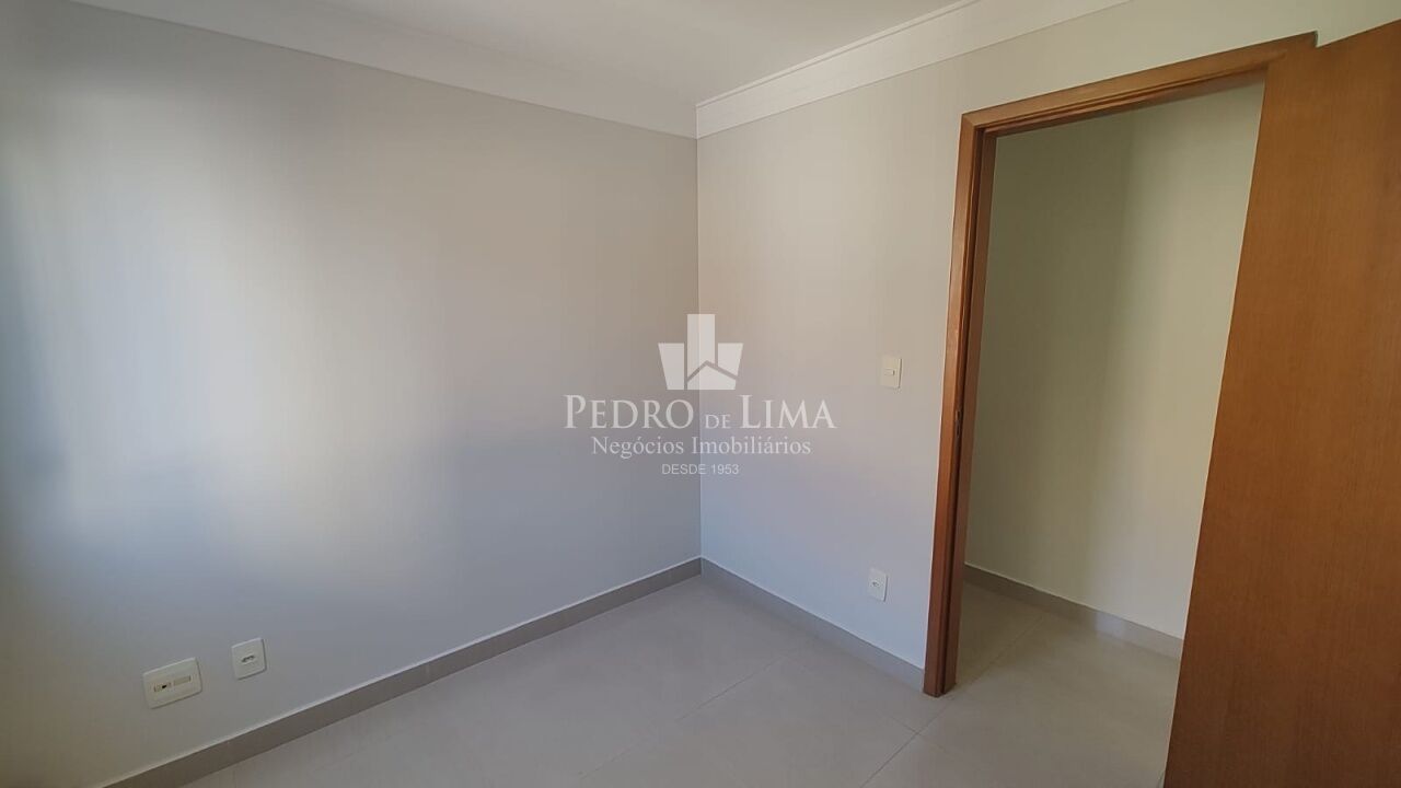 Sobrado (residencial ou comercial) 3 quartos, 1 suite e 3 vagas, com 145 m² na Penha 