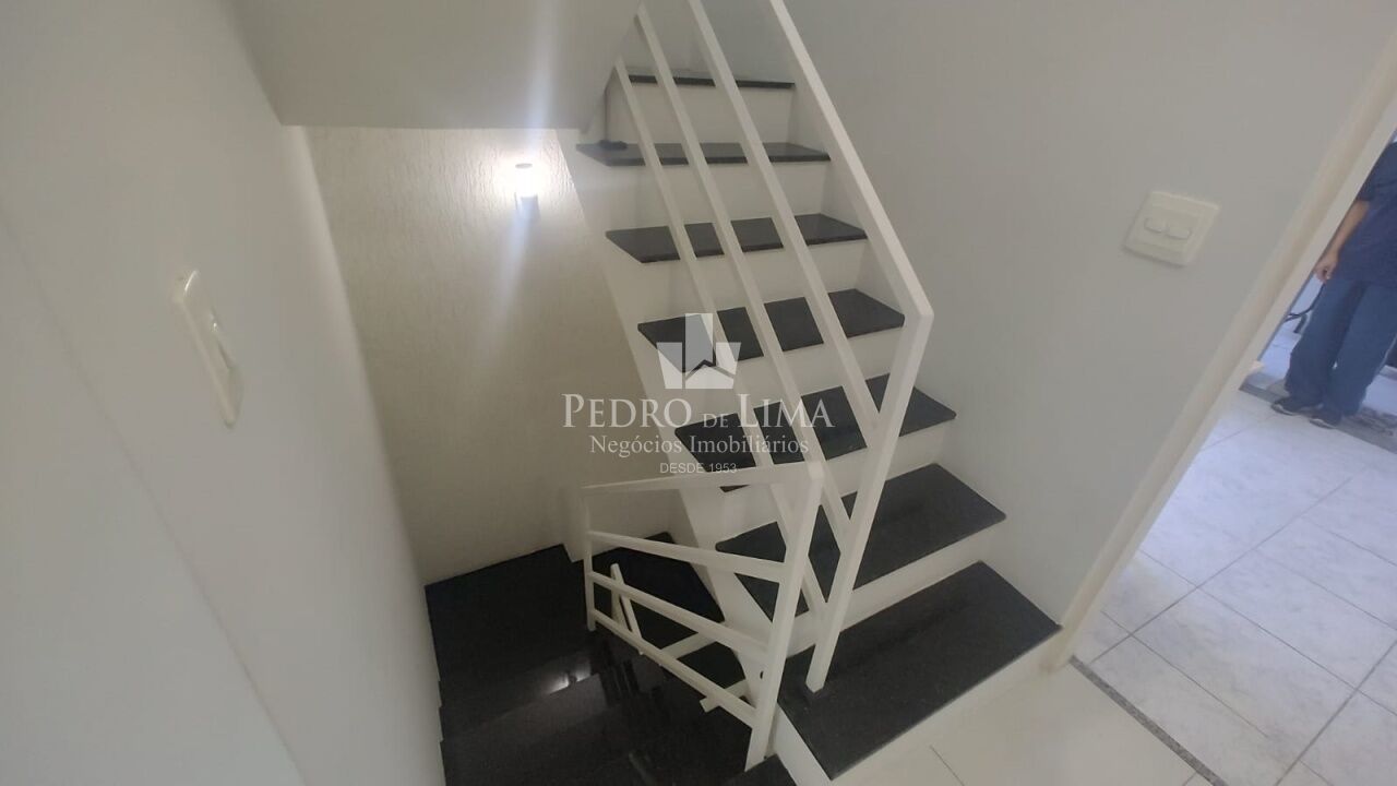 Sobrado (residencial ou comercial) 3 quartos, 1 suite e 3 vagas, com 145 m² na Penha 