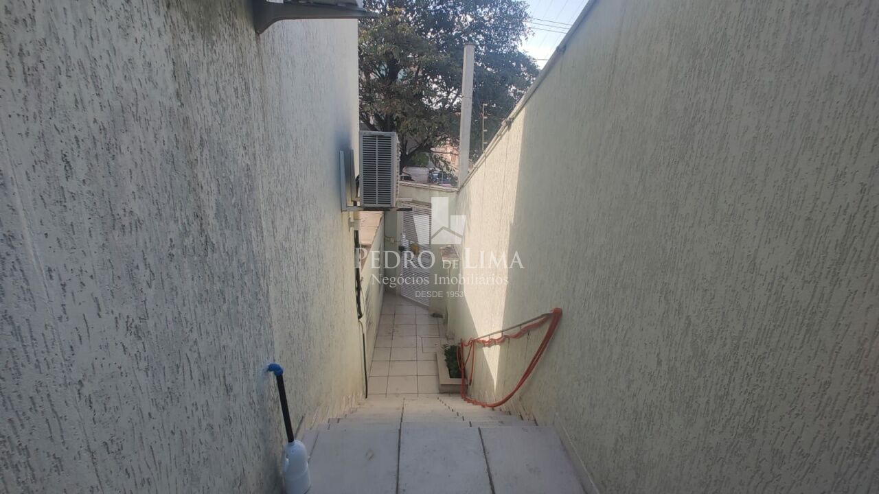 Sobrado (residencial ou comercial) 3 quartos, 1 suite e 3 vagas, com 145 m² na Penha 
