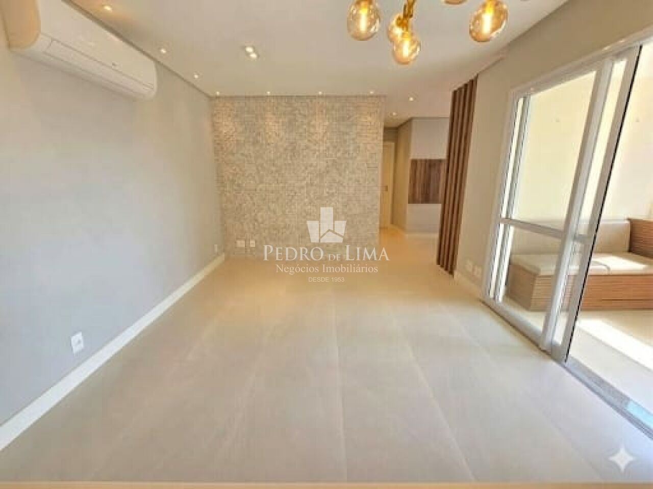imagem do imovel Apartamento em Condomínio Clube, 3 dormitórios sendo1 suíte, sala com sacada. ref: PE44919
