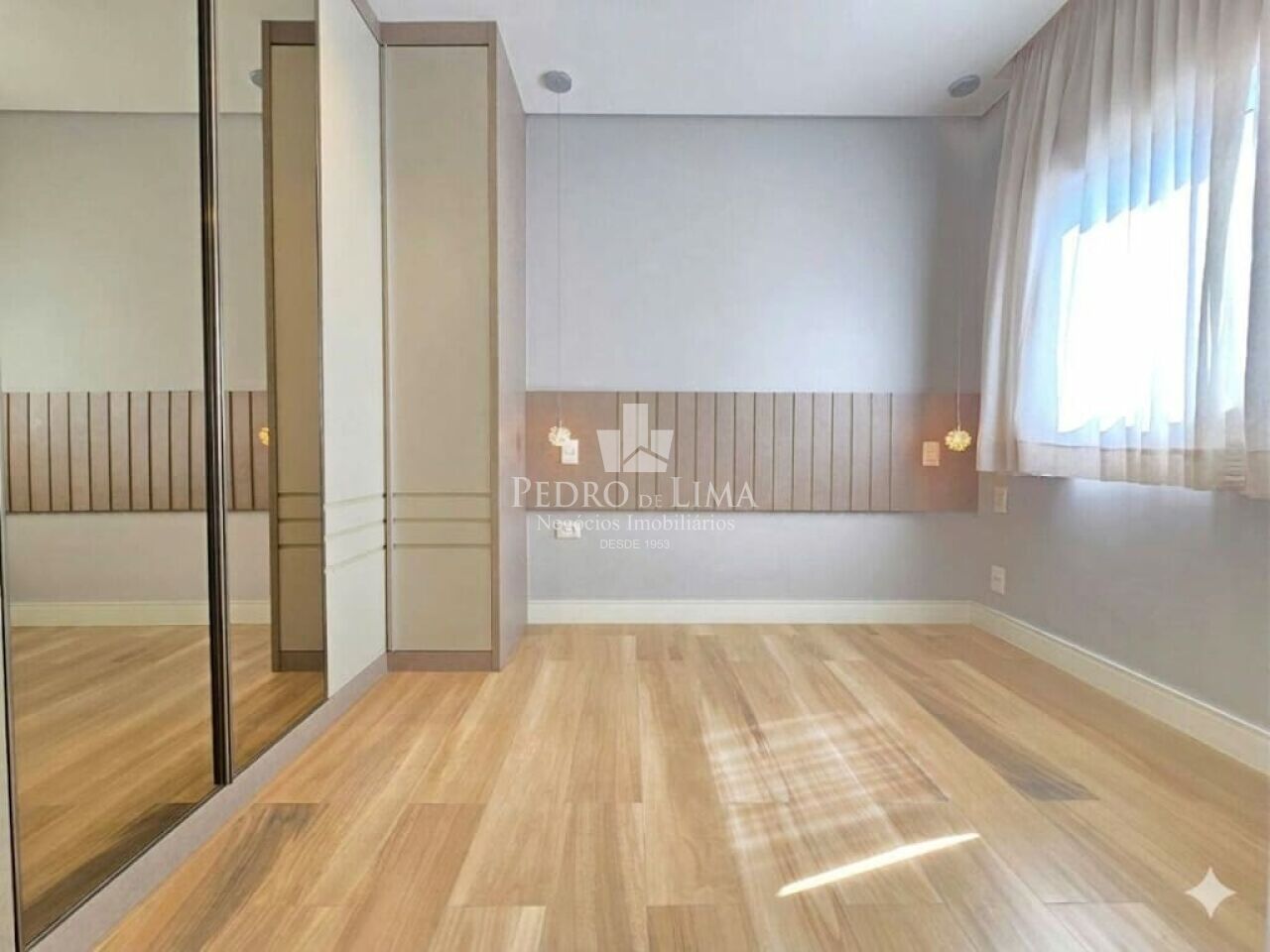 imagem do imovel Apartamento em Condomínio Clube, 3 dormitórios sendo1 suíte, sala com sacada. ref: PE44919