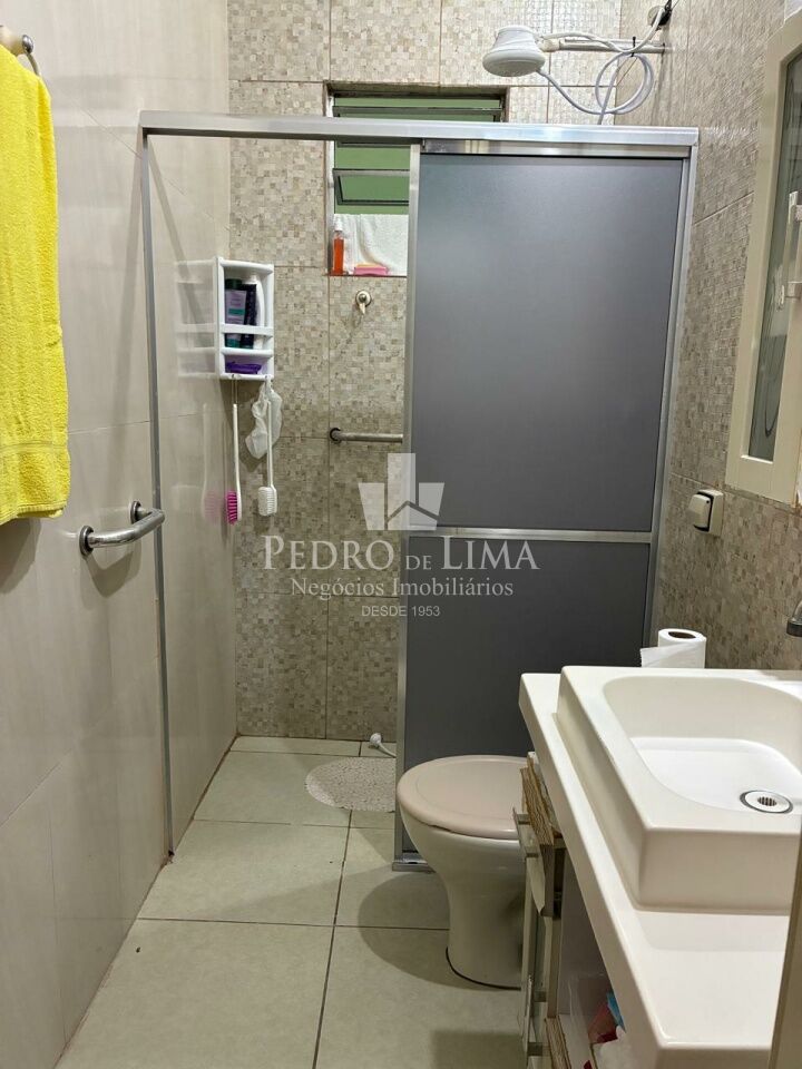 Terreno com duas casas no quintal na Ponte Rasa