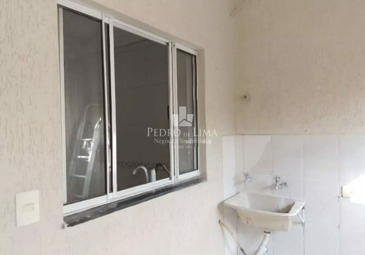 Sobrado frontal à venda, 3 dormitórios, sendo 1 suíte e 2 vagas na Vila Granada, Penha