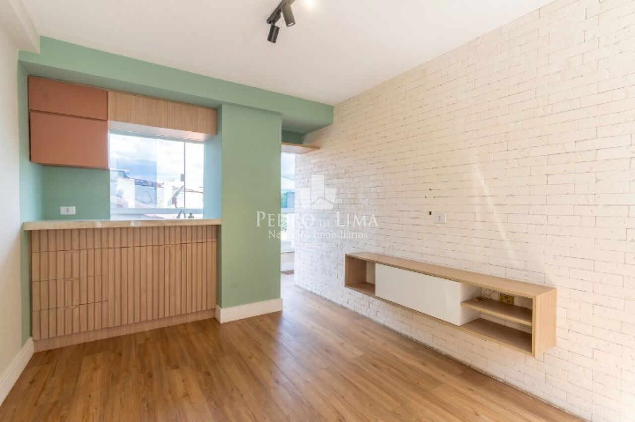 Apartamento com 2 quartos, 42 m², sem vaga de garagem, sem elevador, na Penha. 