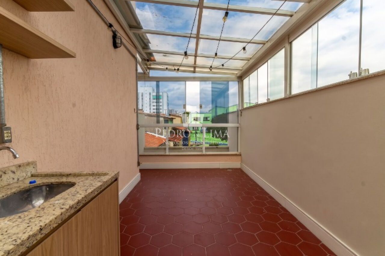 Apartamento com 2 quartos, 42 m², sem vaga de garagem, sem elevador, na Penha. 