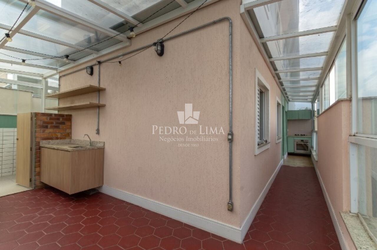 Apartamento com 2 quartos, 42 m², sem vaga de garagem, sem elevador, na Penha. 