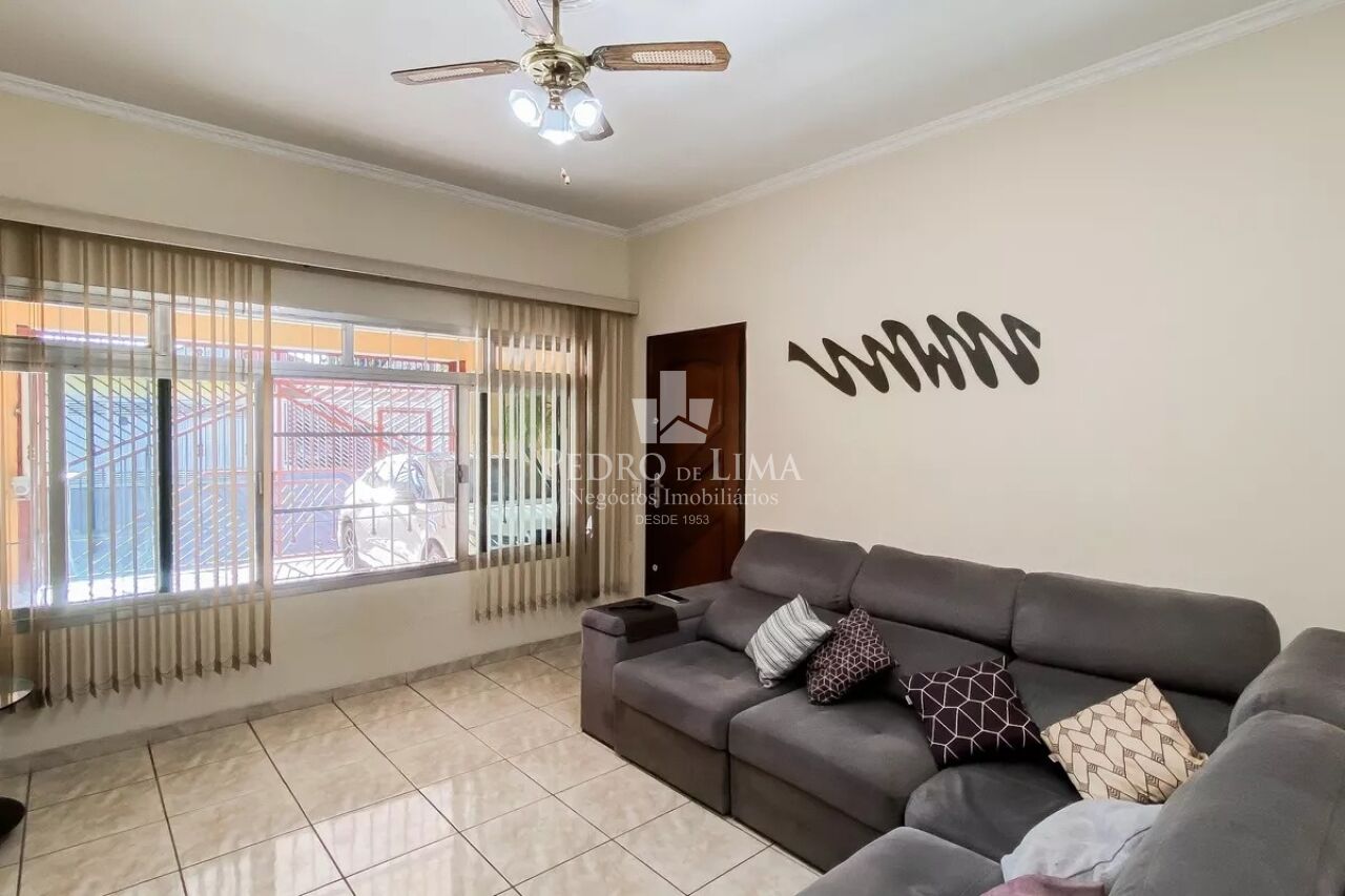 imagem do imovel Sobrado Frontal na Vila Ré 178 m² sendo 4 dormitórios, 1 suíte, 2 vagas e edícula  nos fundos  ref: PE44933