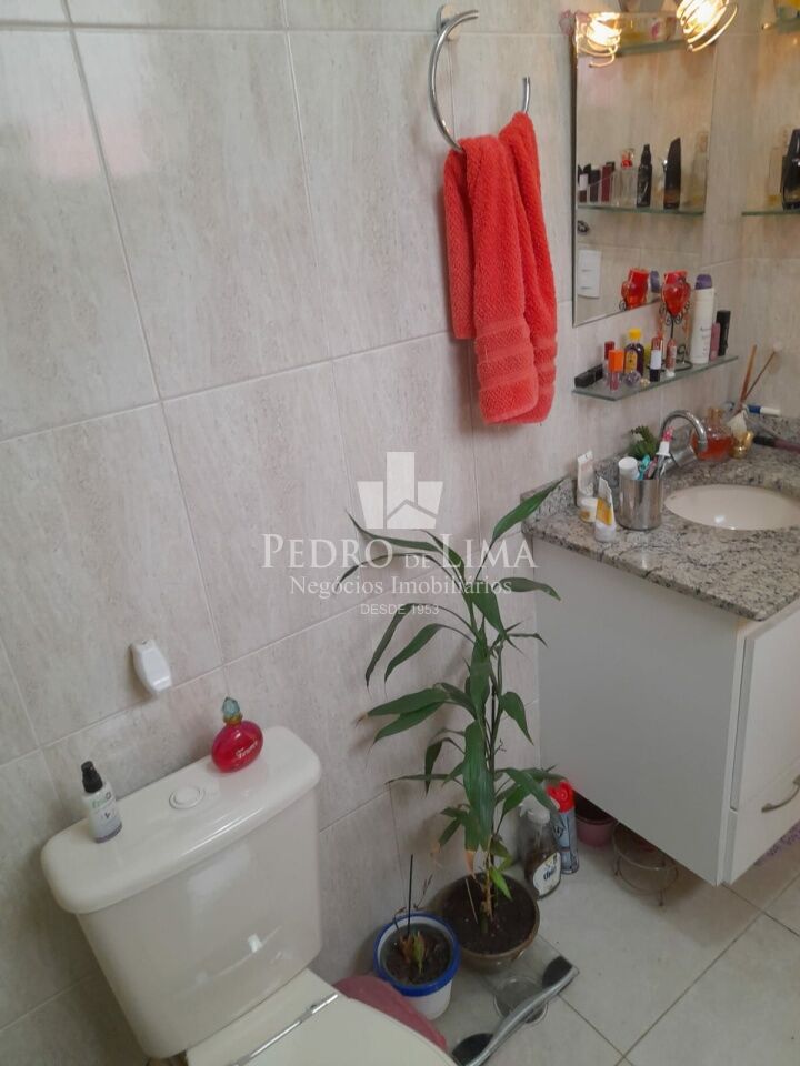 Sobrado frontal na Vila Matilde