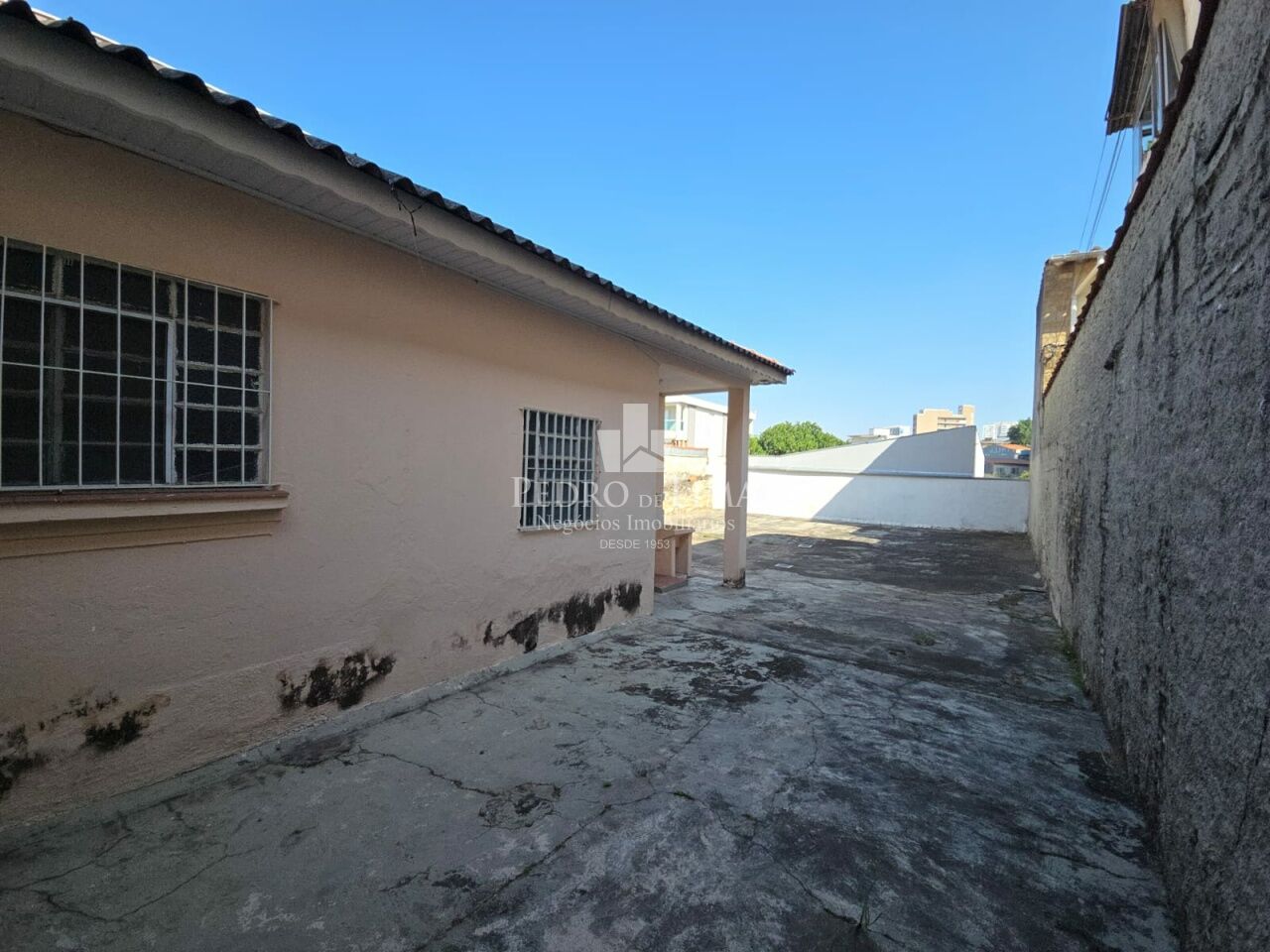 Terreno 10 x 30 na Vila Granada. Ótima Localização na Penha
