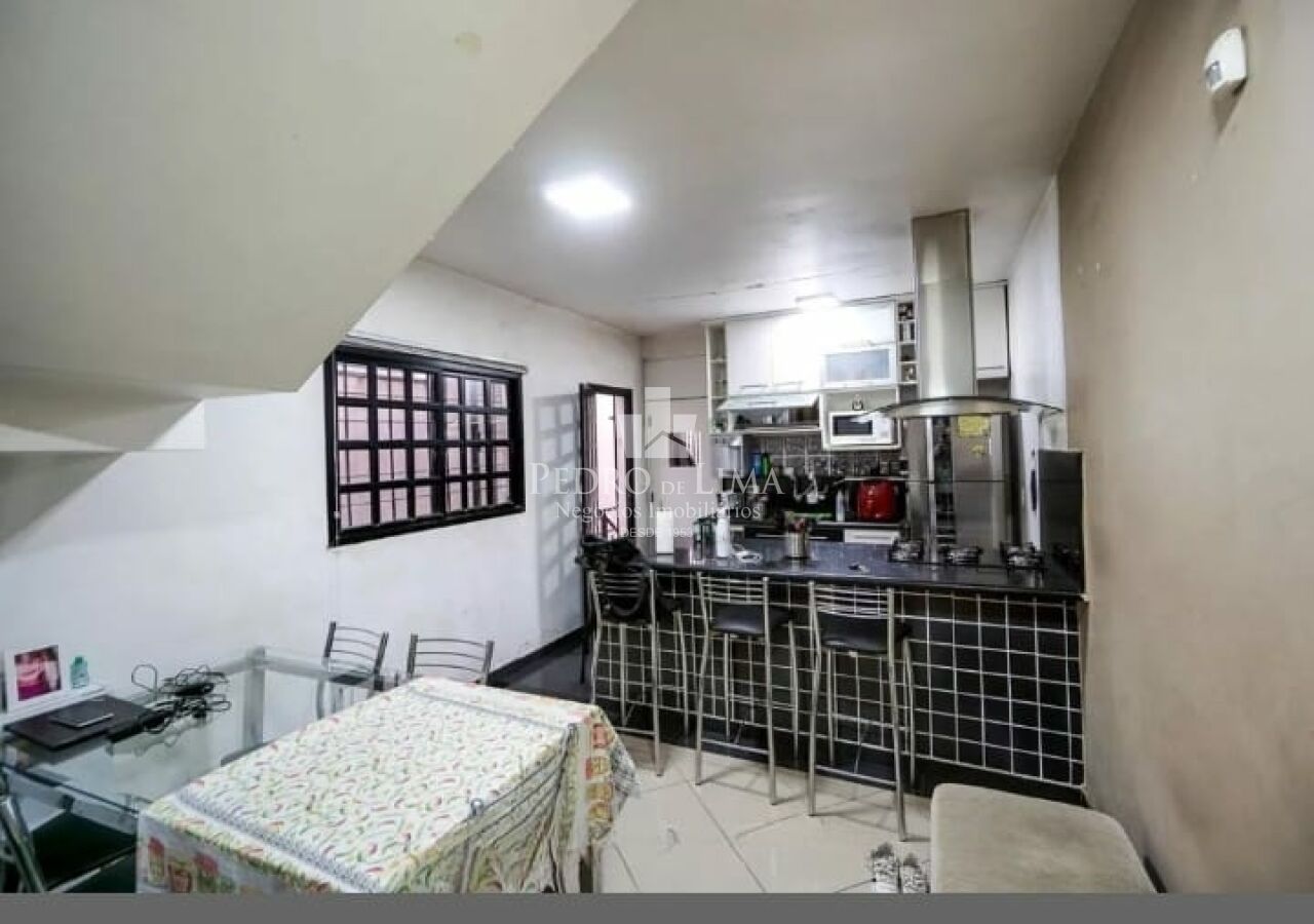 imagem do imovel Sobrado Frontal 3 Quartos, 1 Suíte e 3 Vagas na Vila Matilde ref: PE44942