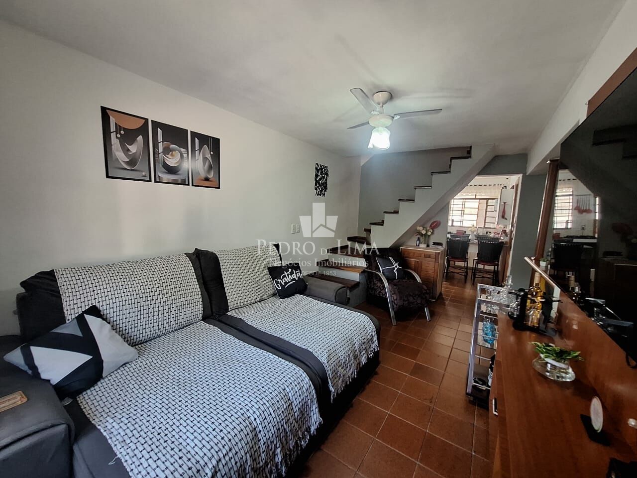 imagem do imovel Salão comercial com 3 casas residenciais na Penha ref: PE44943