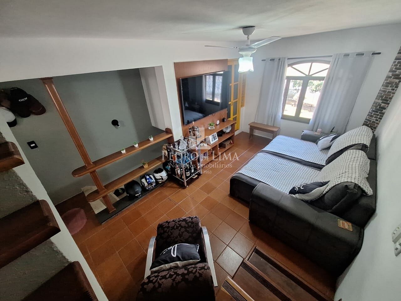 imagem do imovel Salão comercial com 3 casas residenciais na Penha ref: PE44943