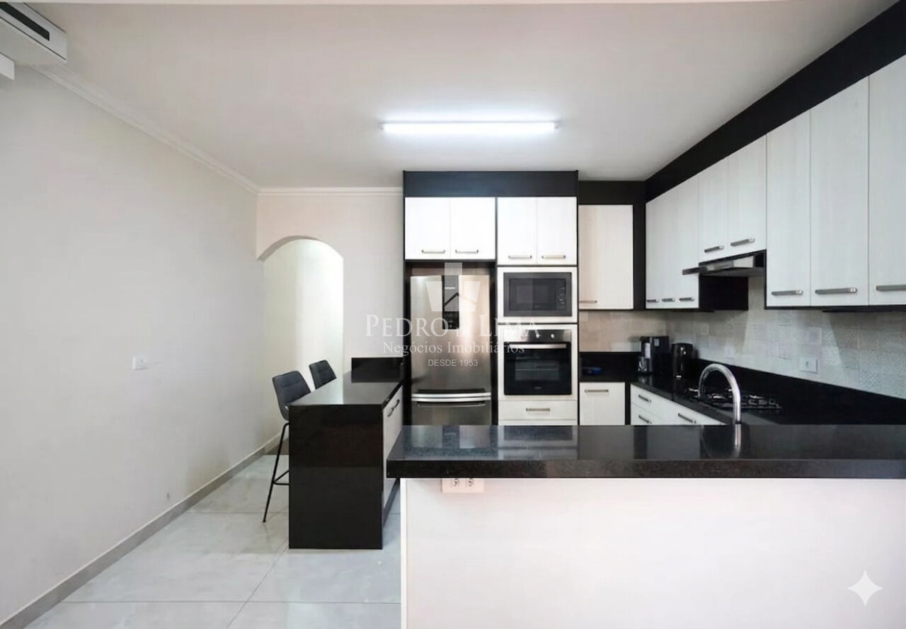 Casa Assobradada, 204 m², 2 dormitórios (1 suíte) e 2 vagas na Vila Matilde