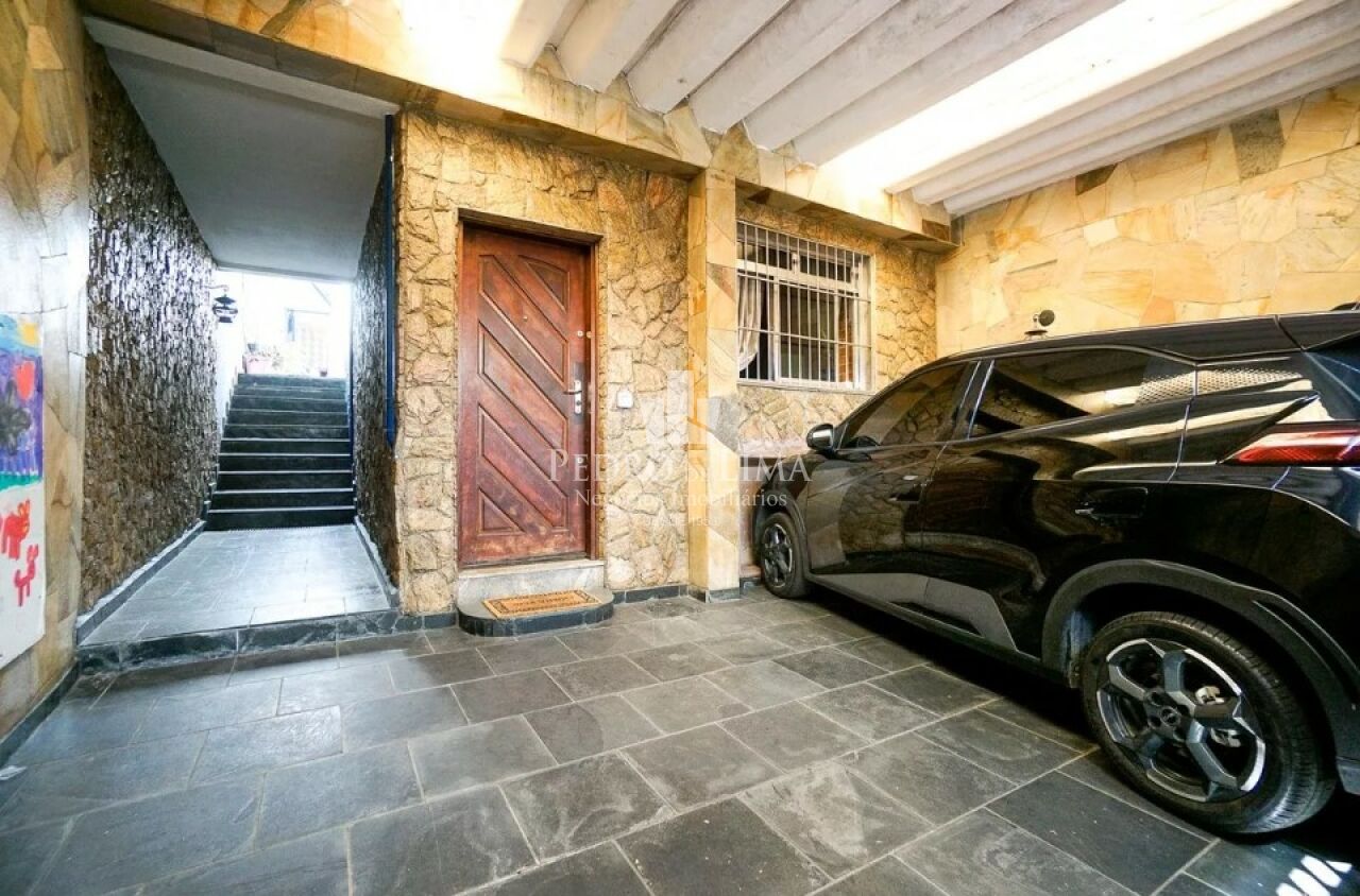Casa Assobradada, 204 m², 2 dormitórios (1 suíte) e 2 vagas na Vila Matilde