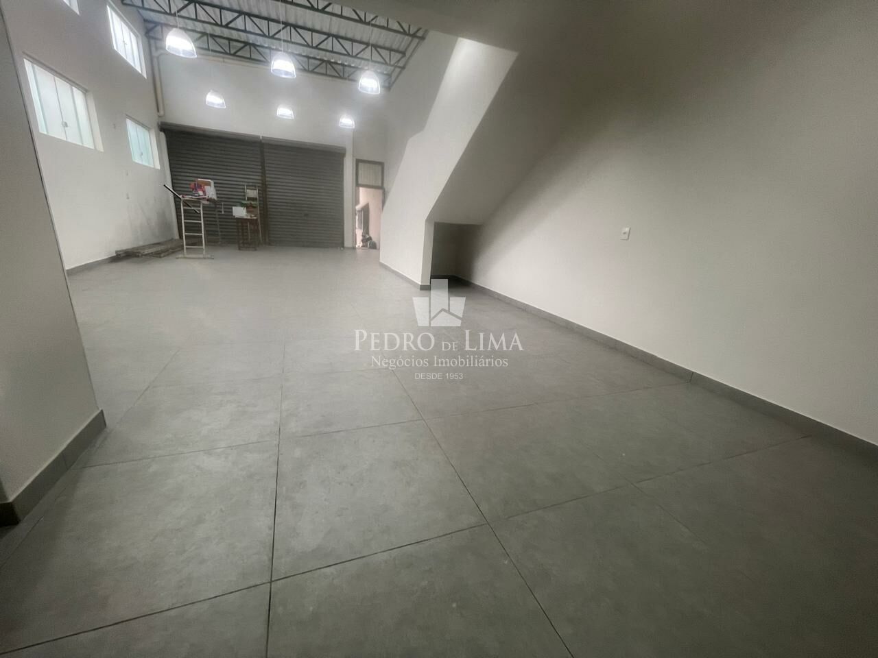 Salão Comercial na Ponte Rasa