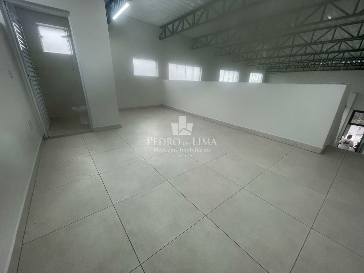 Salão Comercial na Ponte Rasa