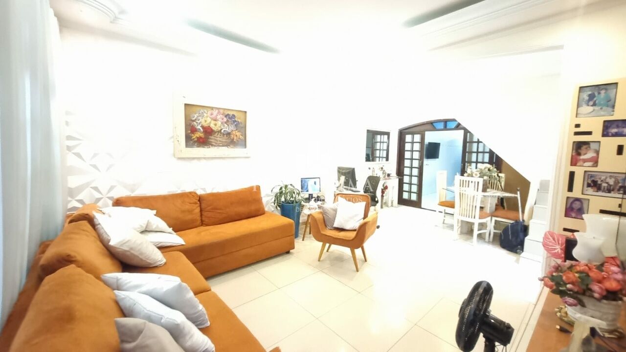 imagem do imovel Sobrado Frontal de 4 Dormitórios com Edícula e 2 Vagas na Penha ref: PE44949