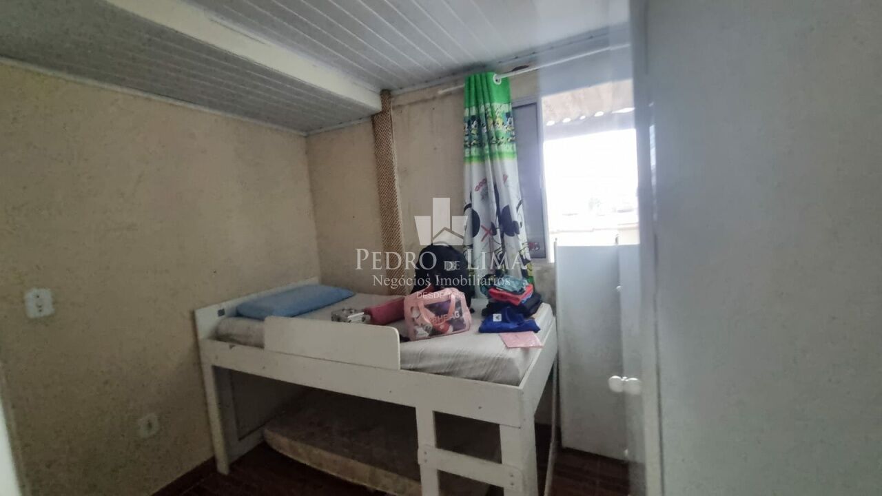 Sobrado Frontal de 4 Dormitórios com Edícula e 2 Vagas na Penha