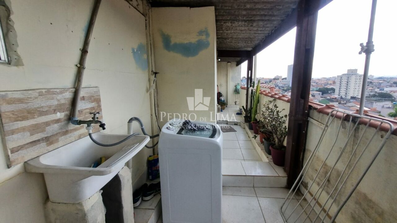 Sobrado Frontal de 4 Dormitórios com Edícula e 2 Vagas na Penha