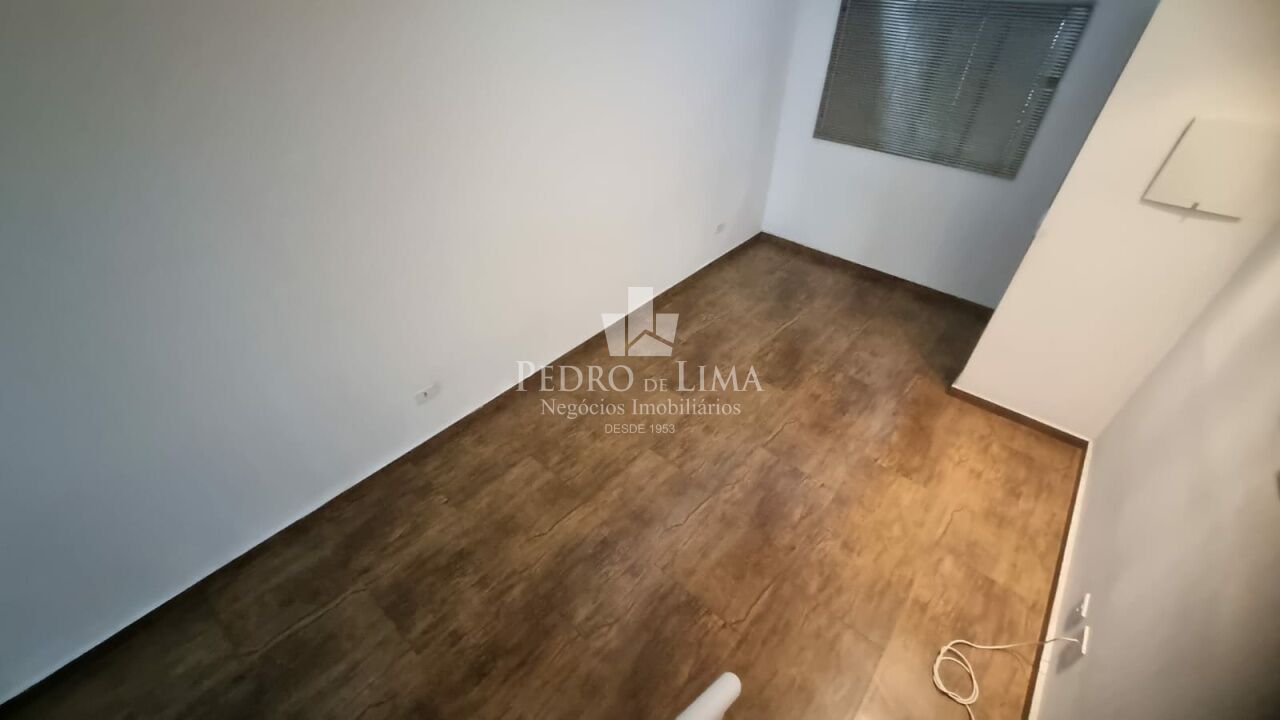 Sobrado com 3 suítes, 2 vagas cobertas 250 m², região da Penha