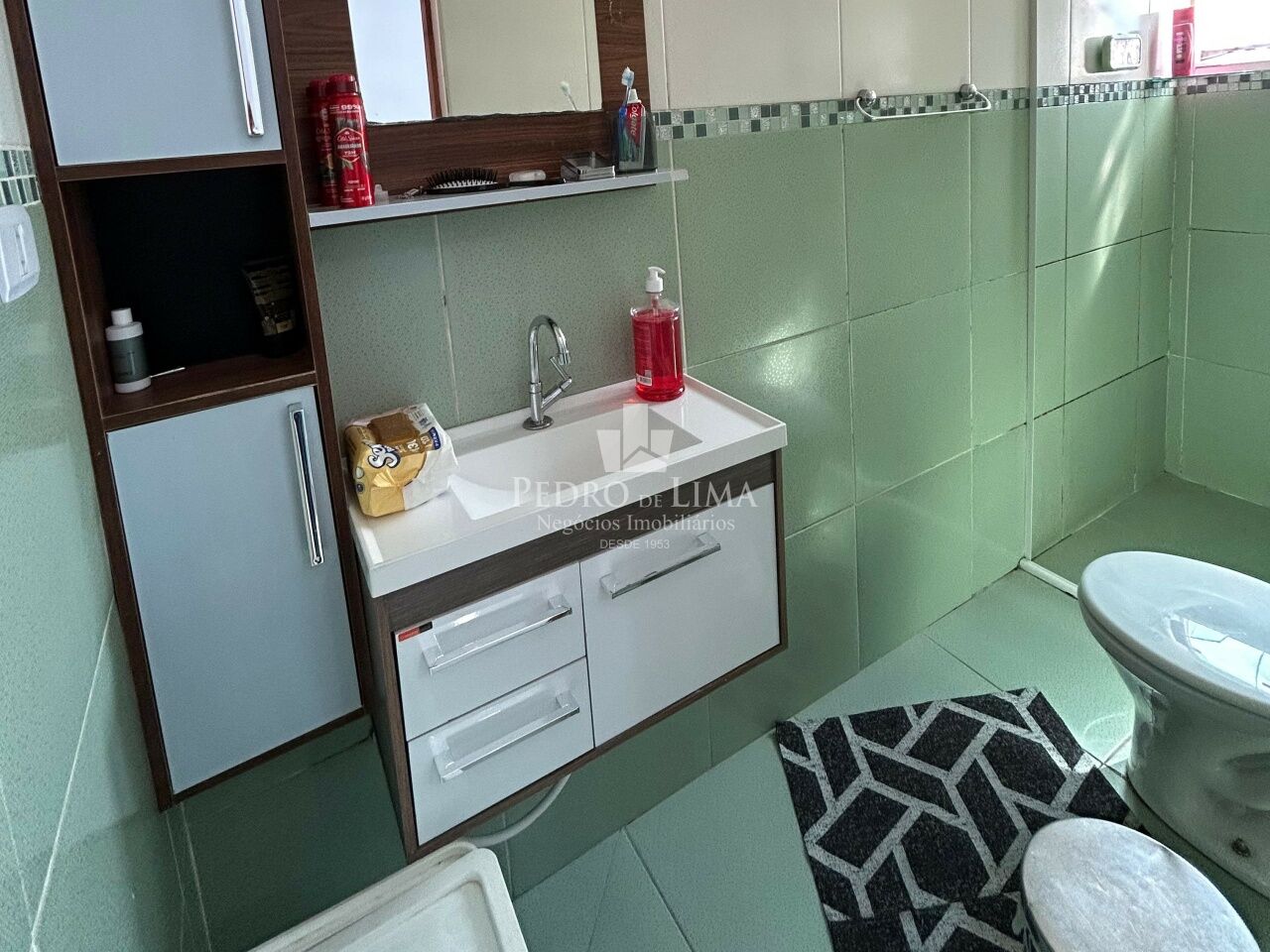 Sobrado de alto padrão com 5 dormitórios, sendo 4 suítes, 6 vagas e 280 m² na Vila Matilde.