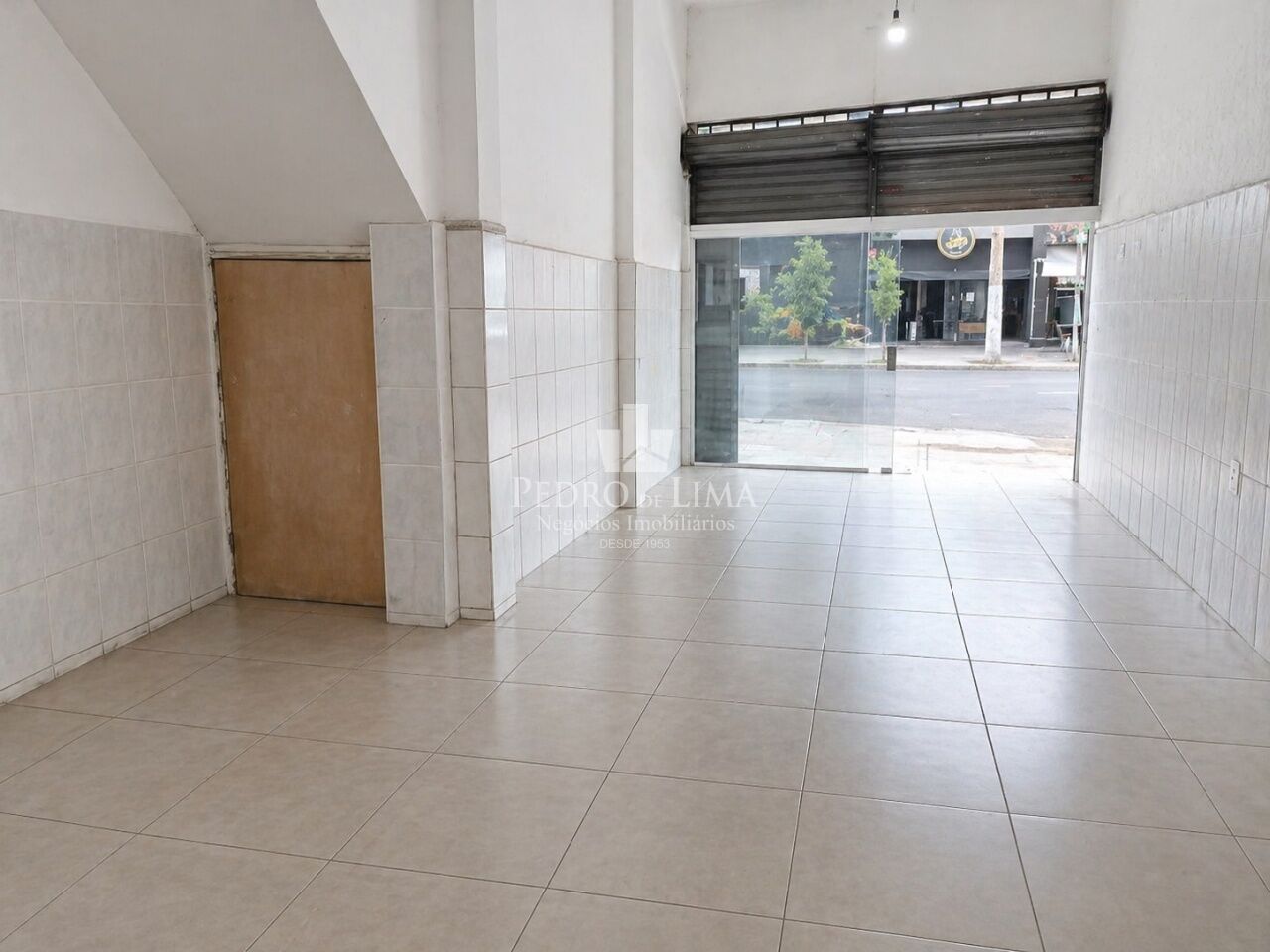 Salão comercial  1 cozinha  e 1 banheiro na Penha