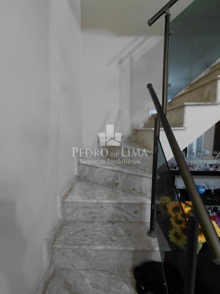 Sobrado frontal na Penha.