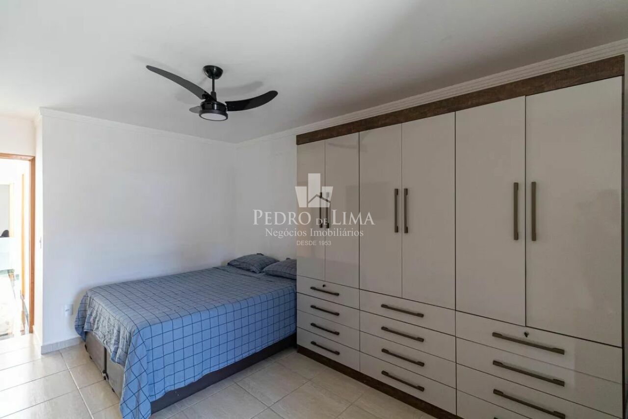 Sobrado frontal na Vila Laís com 3 quartos, 1 suíte e 2 vagas na Penha