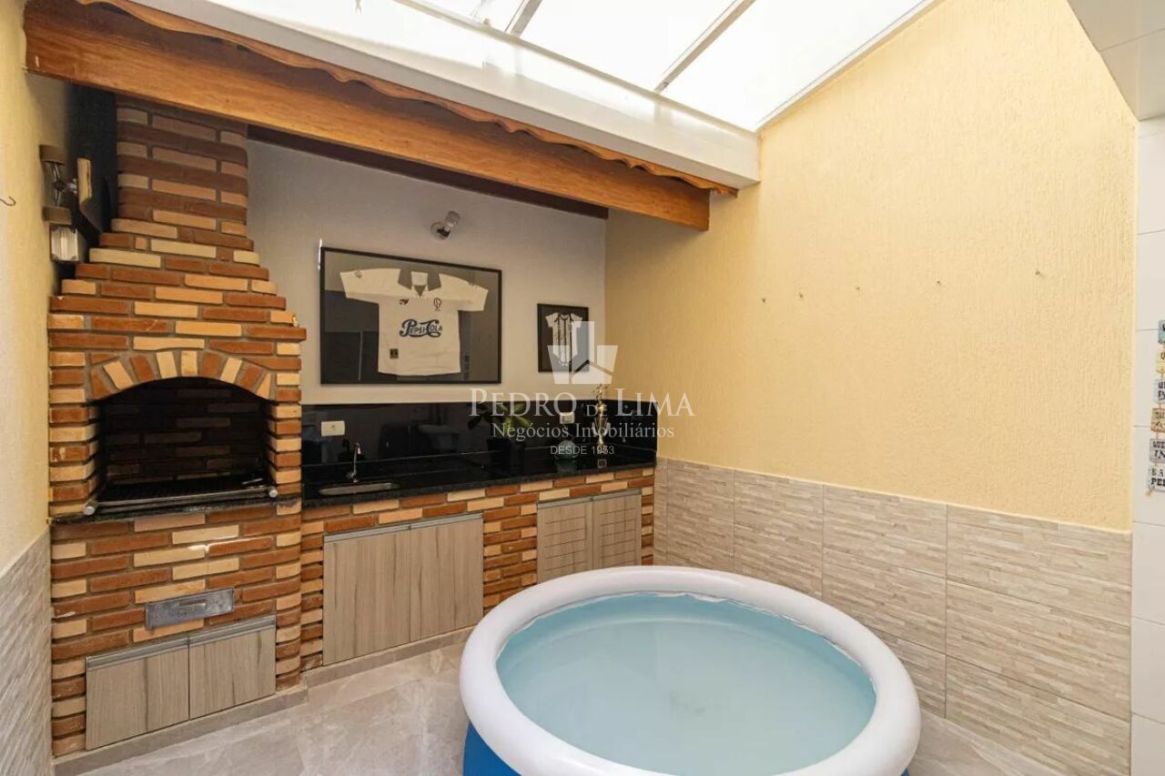 Sobrado frontal na Vila Laís com 3 quartos, 1 suíte e 2 vagas na Penha