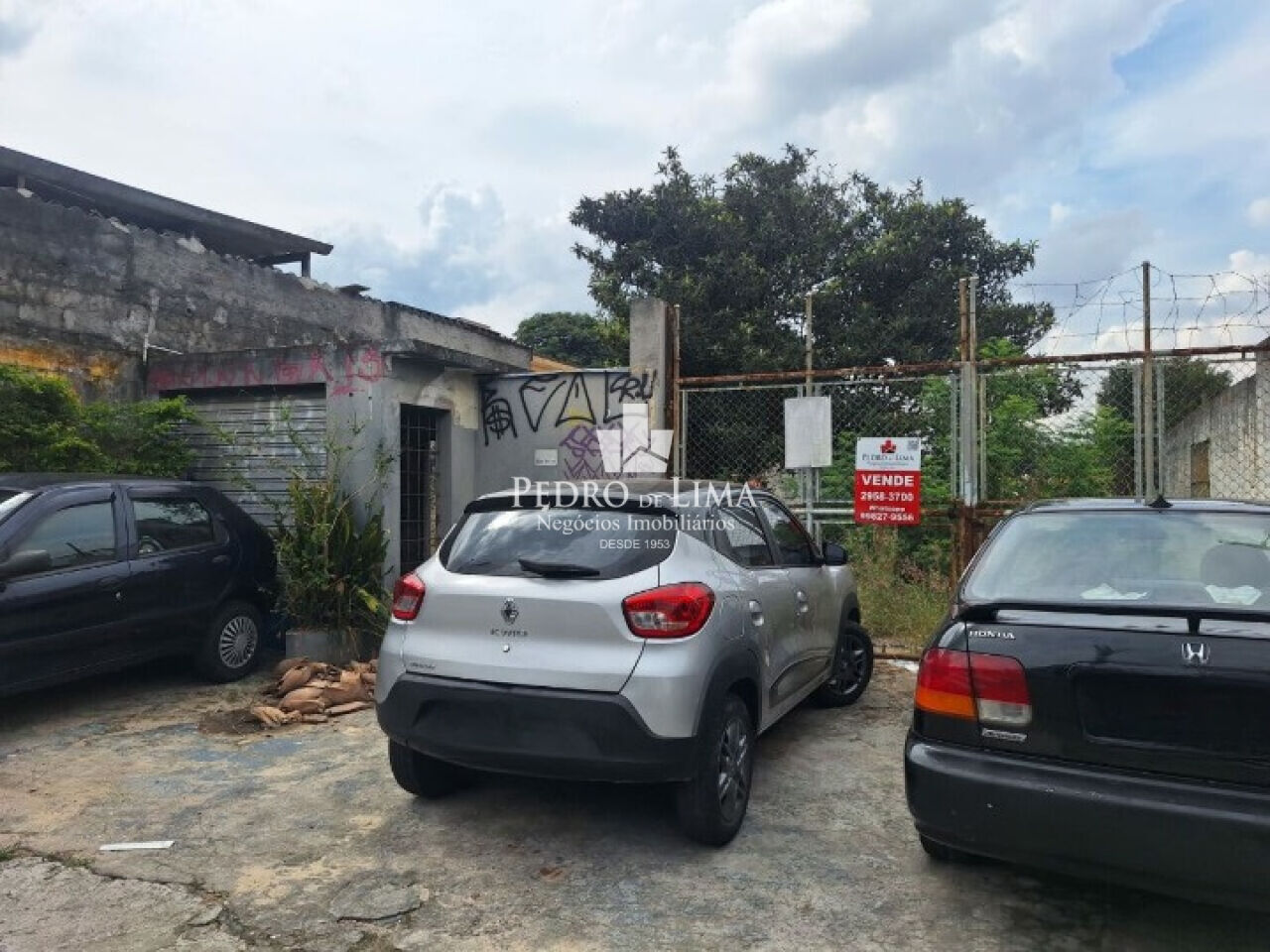 Terreno na Vila Esperança, frente pra duas ruas - Penha