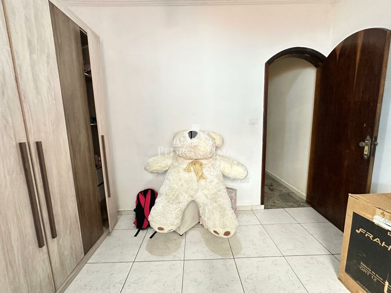 Sobrado frontal 3 dormitórios, 3 vagas, varanda, área gourmet e 186 m² - Vila Jacui