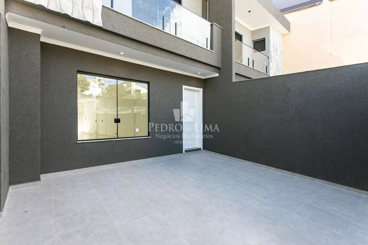 Sobrado Frontal Diferenciado na Penha de 110m² sendo 2 quartos sendo 2 suítes e 2 vagas 