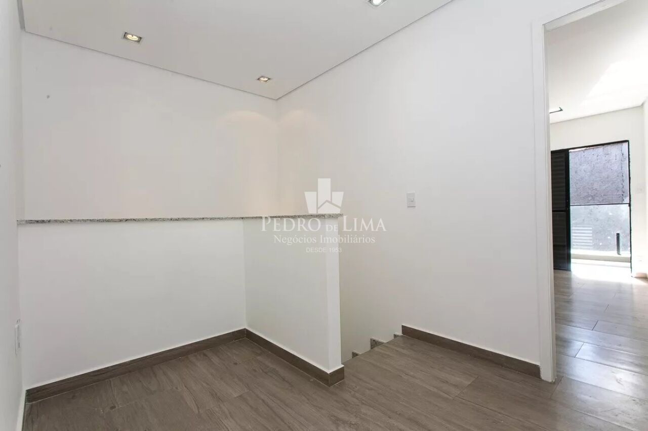 Sobrado Frontal Diferenciado na Penha de 110m² sendo 2 quartos sendo 2 suítes e 2 vagas 