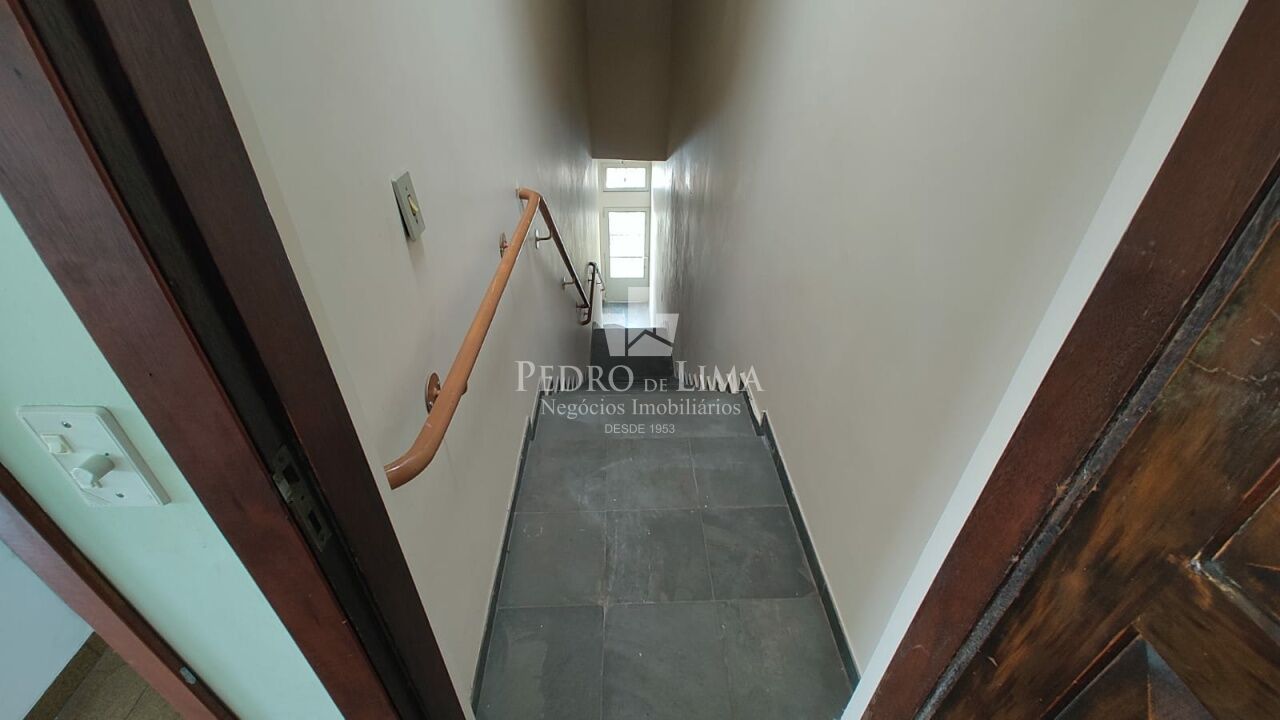 Conjunto comercial na  Vila Jacui com 3 Salas ( uma recepção), 60 m².