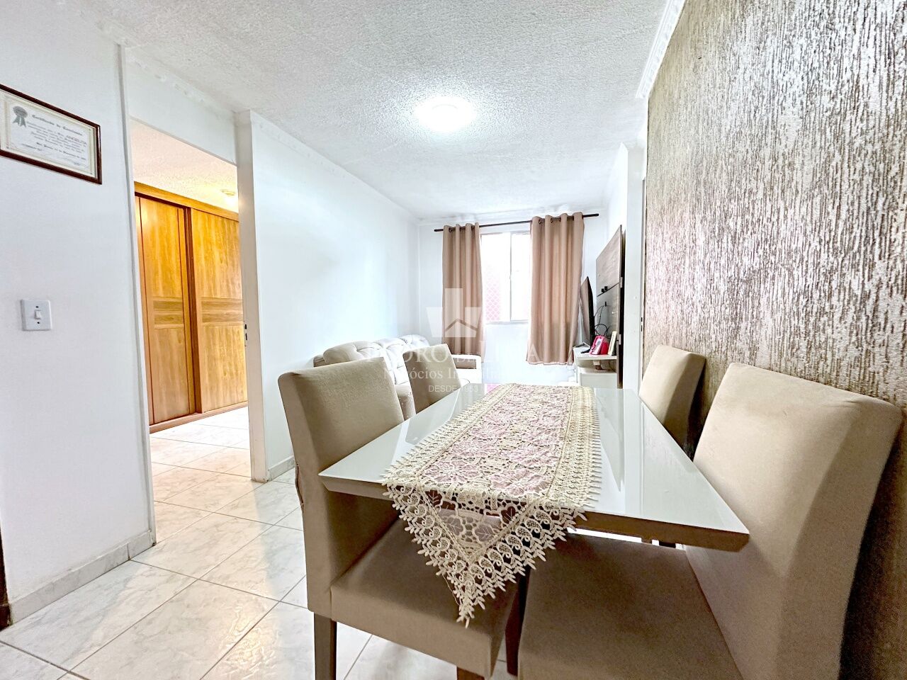 Apartamento  47 m², 3 dormitórios, 1 vaga livre, sala ampla e sem elevador no Cangaíba