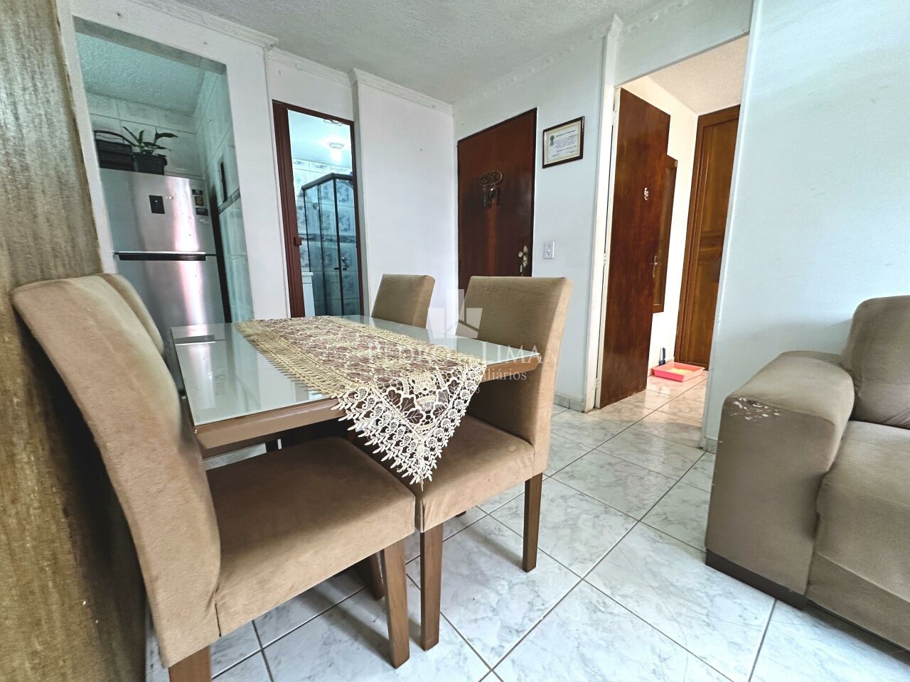 Apartamento  47 m², 3 dormitórios, 1 vaga livre, sala ampla e sem elevador no Cangaíba