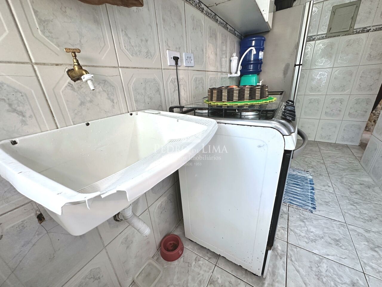 Apartamento  47 m², 3 dormitórios, 1 vaga livre, sala ampla e sem elevador no Cangaíba