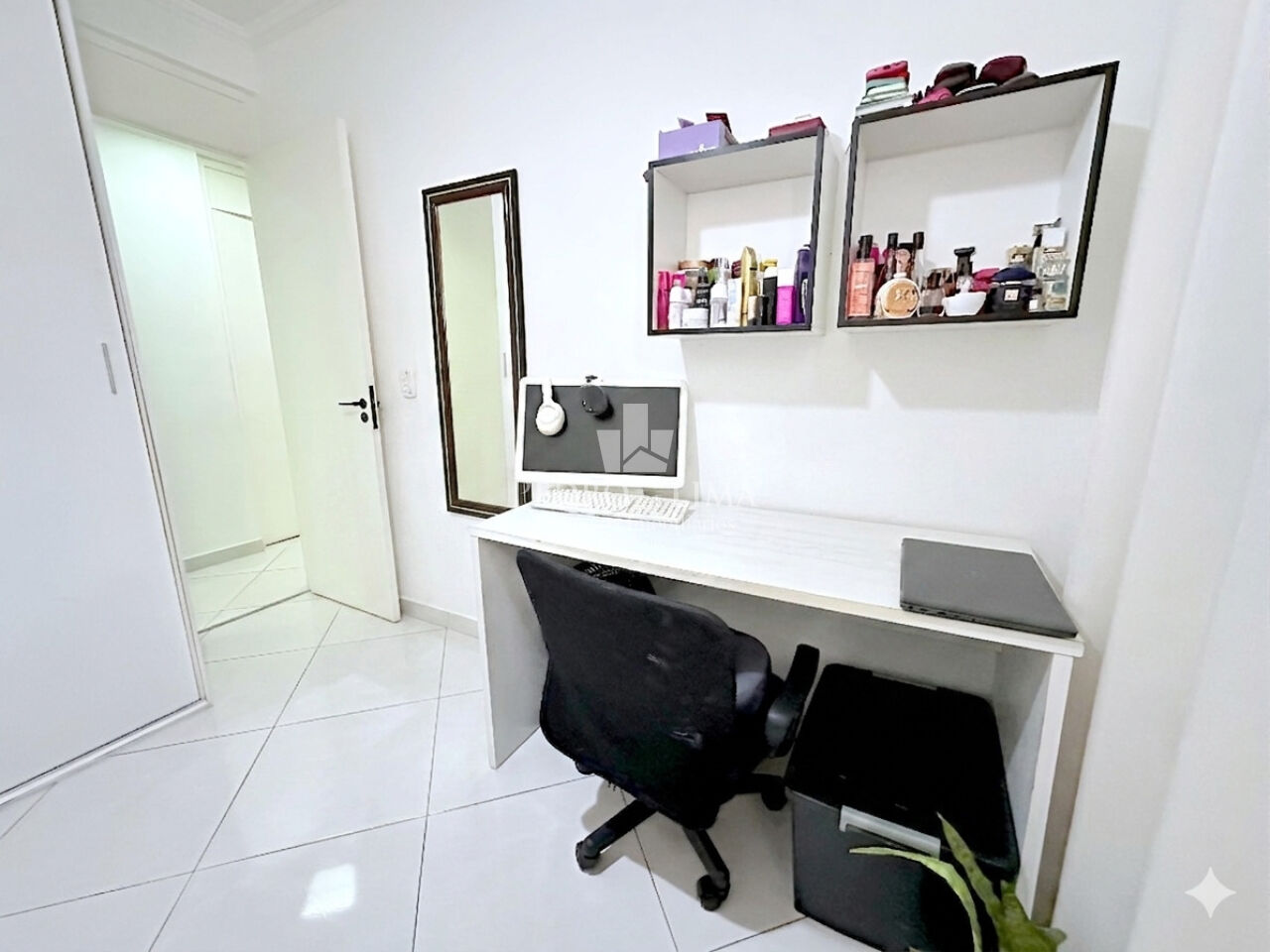 Apartamento 3 dormitórios, 1 vaga e sacada, Vila Araguaia - Cangaíba