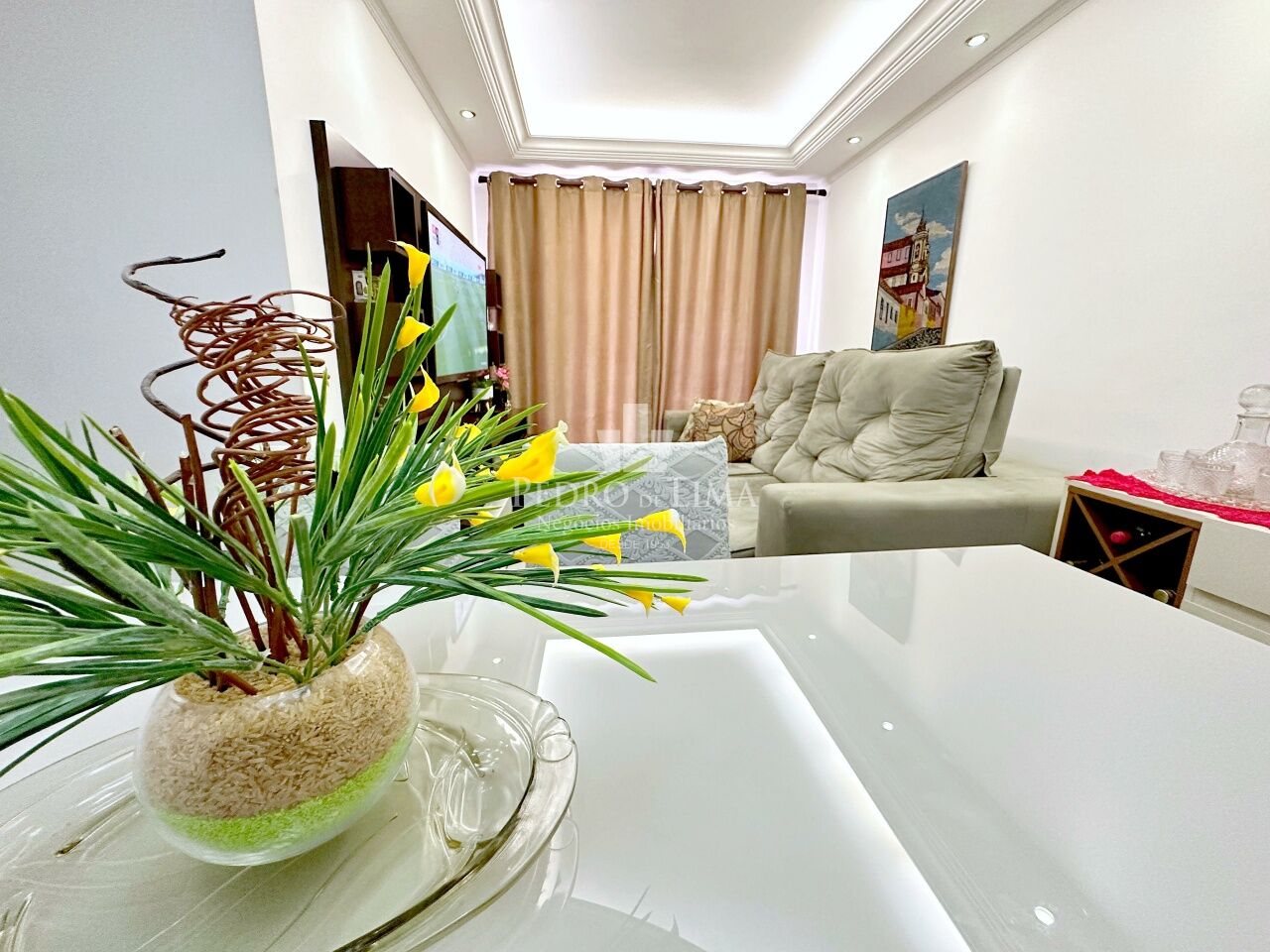 Apartamento 3 dormitórios, 1 vaga e sacada, Vila Araguaia - Cangaíba