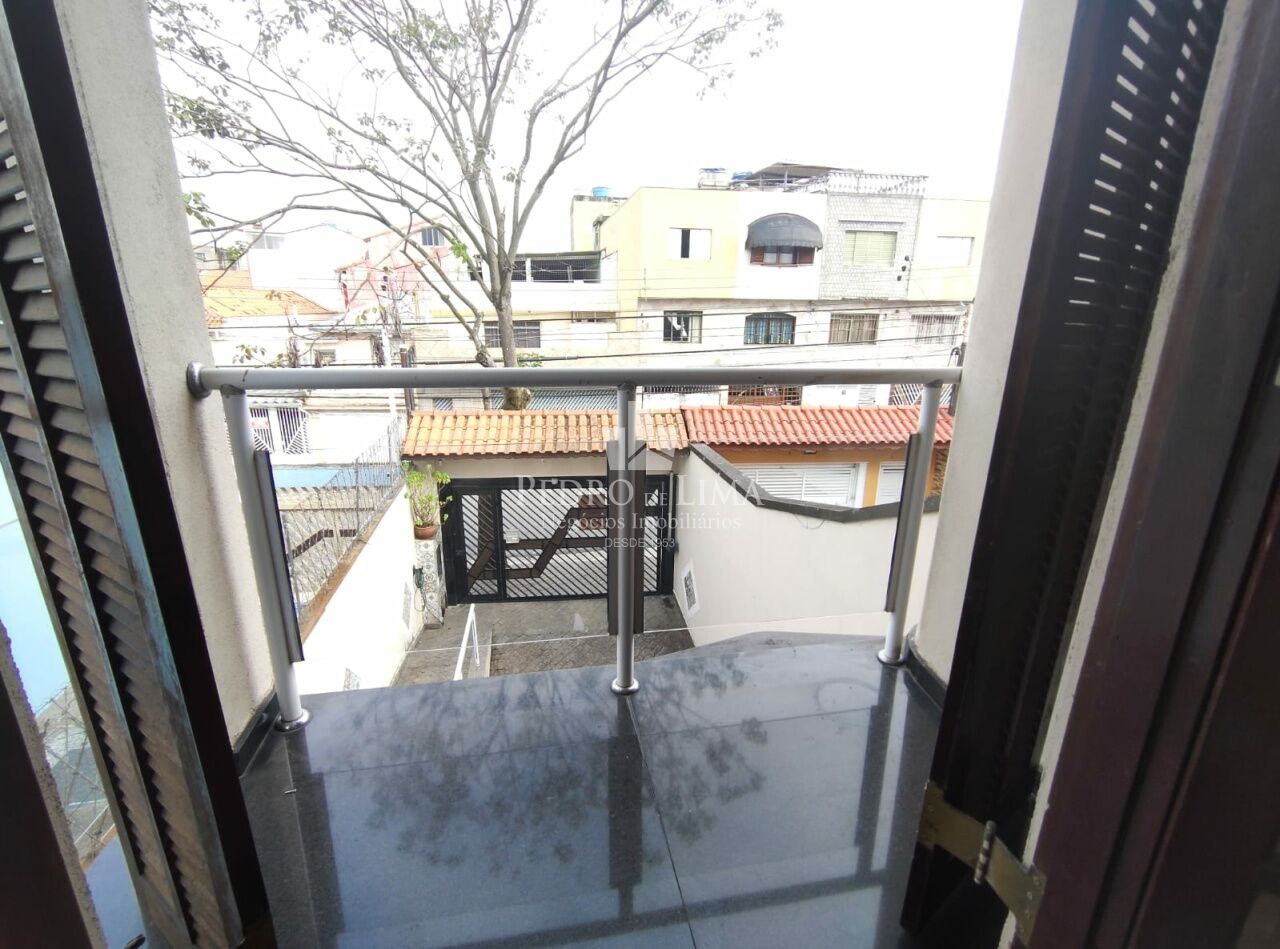 Sobrado frontal na região da Penha 